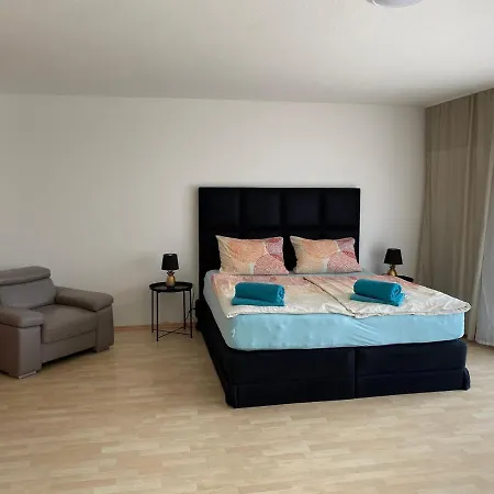 Am Waldrand كارلسباد