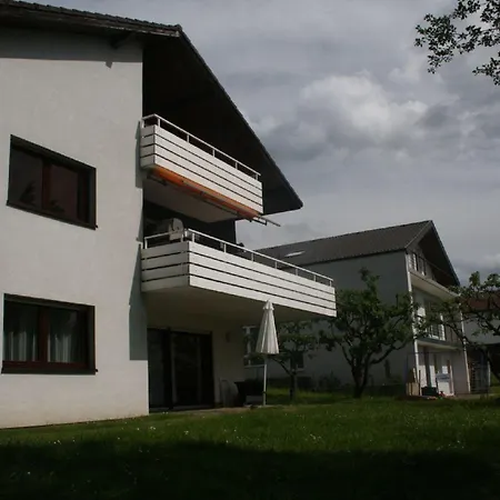 بيت ضيافة Am Waldrand كارلسباد