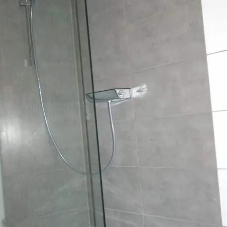 Am Waldrand كارلسباد